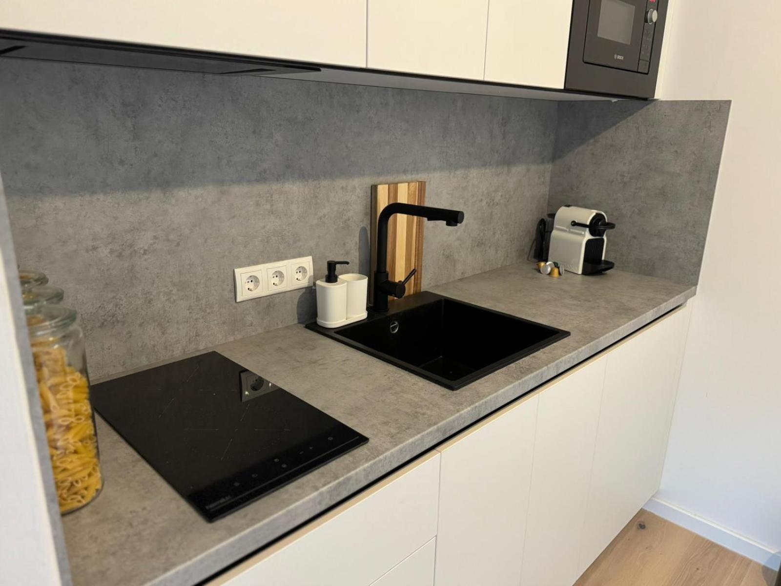 Train Station, Kahlenberg, Historic, Danube - Axara Housing Fhg 16 Apartment Wien